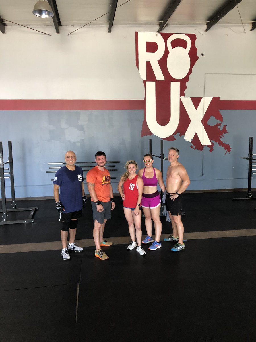 carl_arredondo's tweet photo. Another #Murph done today at @CrossfitRoux in honor of #LtMichaelMurphy I did another 1/2 Murph. @CrossFit gyms all over do this every #MemorialDay to honor him. 800m jog, Floor assisted pull-ups modification, 100 push-ups, 150 air squats, 800m jog/walk. https://t.co/pnO2GkVvBm