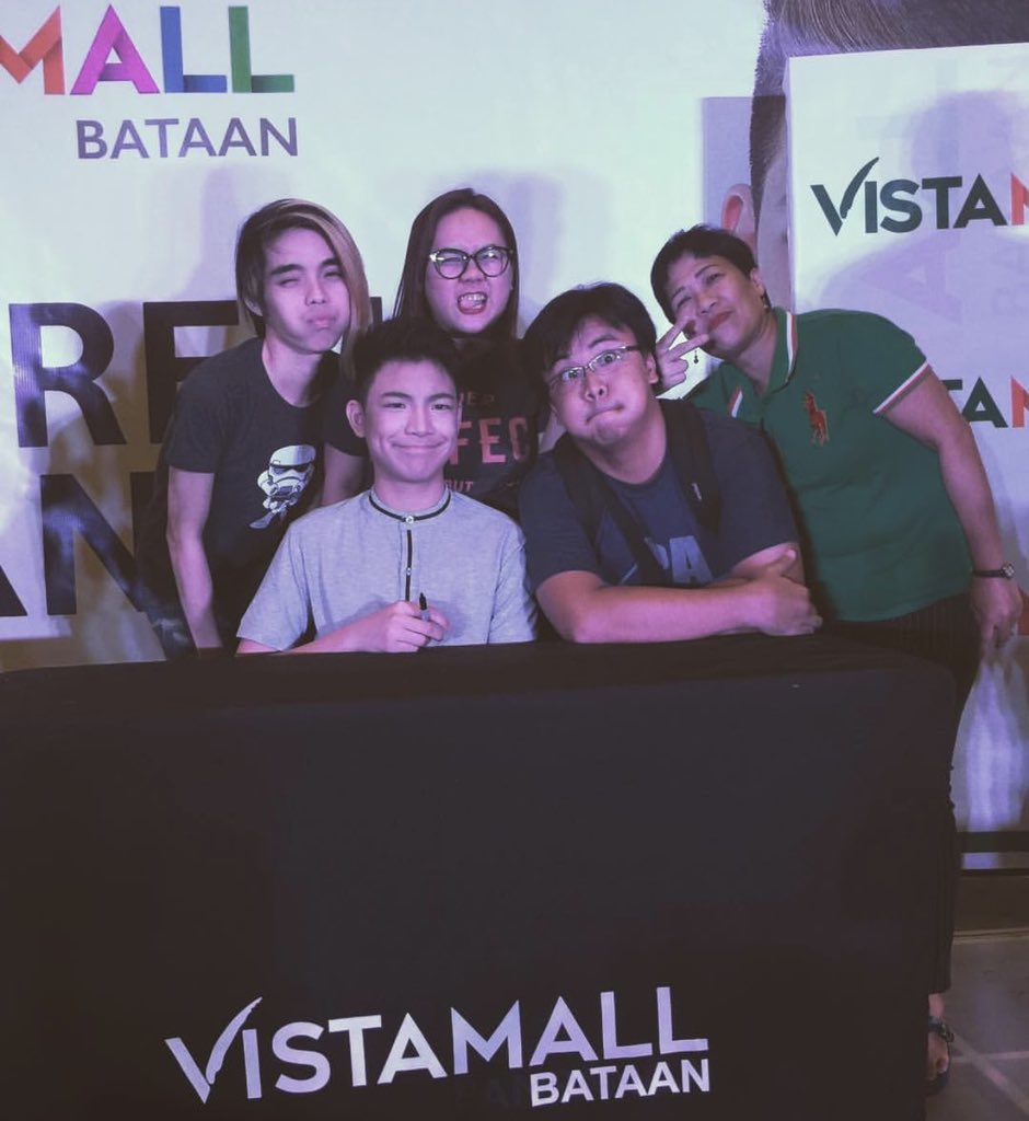 teambaliwags's tweet photo. DARRENatics Team BALIWags!!! ALWAYS and FOREVER
Happy 7th Anniversary to all lalo na sa mga nakilala at mga naging kaibigan.

#DarrenEspanto #7thYearAnniversaryDARRENatics
@Espanto2001 https://t.co/m92MJdmAZA