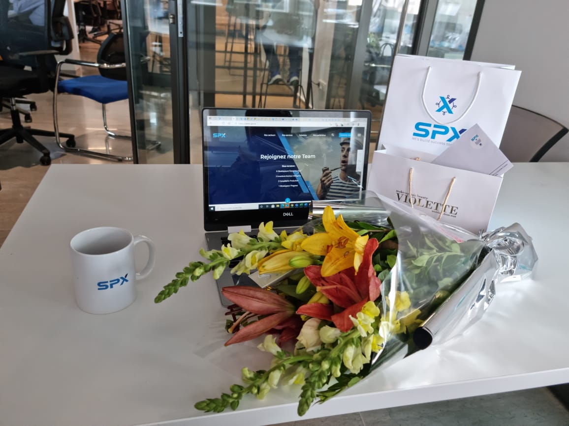 SPX_dynamics365's tweet photo. Joyeuse fête à toutes les mamans ! Joyeuse fête à nos héroïnes !
#SPXTunisie #SPX #FetesDesMeres2021 https://t.co/mKcvpxusBd