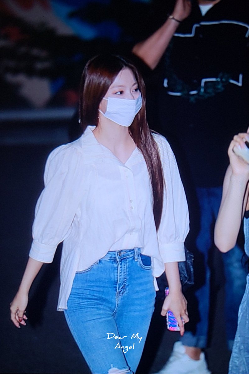 DearMyAngel0601's tweet photo. 210601 프리뷰🐥

🎂🎂🎂🎂🎂🎂🎂

#프로미스나인  #FROMIS_9 
#이나경  #나경 #LeeNaGyung
#ナギョン https://t.co/iUXGdbeWtW