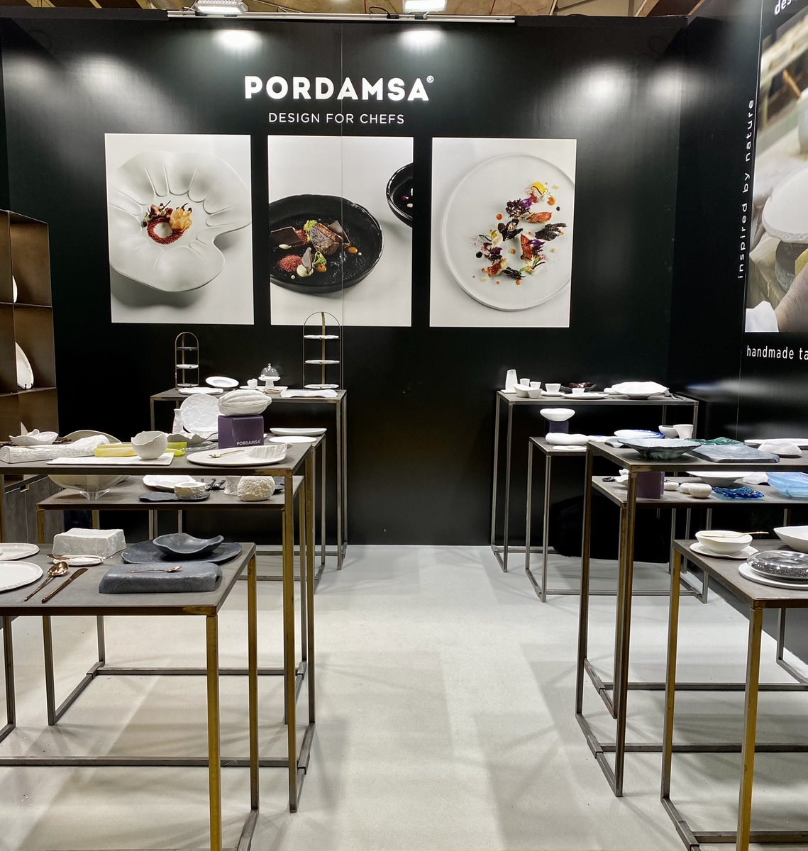 madridfusion's tweet image. #Stands. Pordamsa presenta en #madridfusion2021 su nueva colección coral junto con sus icónicas vajillas orgánicas y en vidrio. Ven a conocer sus nuevas vajillas!

•Pordamsa
@Pordamsa 
#handmadetableware