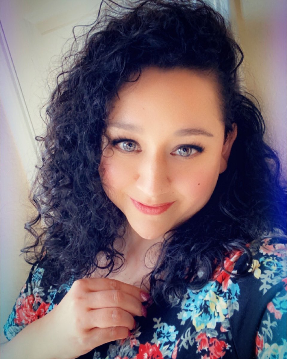 QueenAnnaKatt1's tweet photo. LOVE yourself, inside &amp; out! 
.
#collagen #sunglow #beautywithin #momglam #momlife #skincare #makeupoftheday #avonrepresentative #avoninsider #mom https://t.co/WZCauQY0jn
