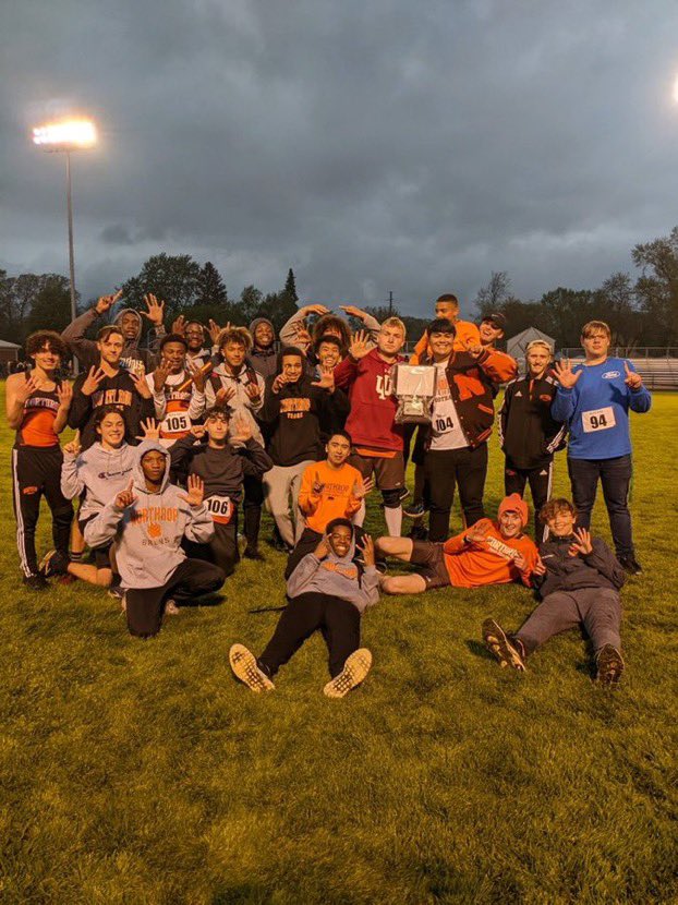 barstoolthrop tweet picture