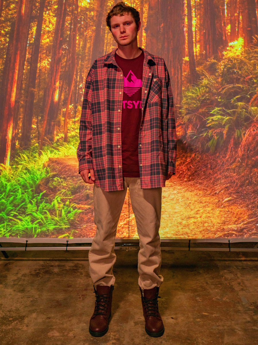outsyde_'s tweet photo. Burgundy and Magenta Outsyde tee
Pre-shrunk, mid-weight cotton tee with a slightly longer fit. These tees are perfect for Summer explorers. 

This colorway and others will be available in our first seasonal release next Friday, June 4th.  https://t.co/fJkfC8ceTn https://t.co/VzCihdTnKe