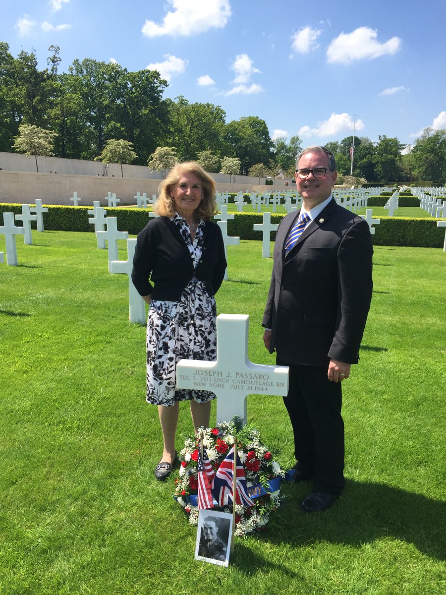 Jane Heffrton, daughter of Darrel Rippeteau (AES) and Mathew Brown, superintendent of ABMC cemetery in Cambridge, UK