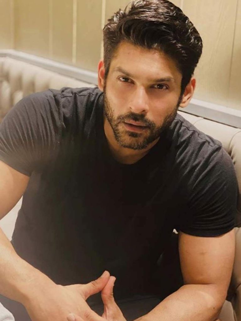 filmfare's tweet photo. #FilmfareExclusive:

“A lot of emotional journey that the character went through, the emotions, is something that I could relate to. It’s just the journey that the character goes through,” says #SidharthShukla about his character in Broken But Beautiful 3. https://t.co/qJVELwuTue