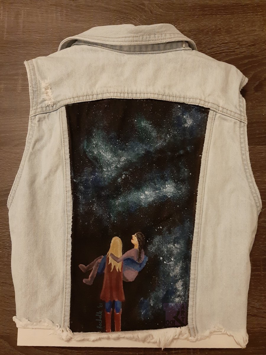 Aca_Acesome's tweet photo. My second art for #SCRBB has been revealed!! It's different from digital drawing and came with lots of challenges, but I'm proud of my Supercorp jacket painting!! 🥰
https://t.co/vm20aVO1ws contains the link to my writer's story @penguinluthor
Read and leave 💗 @SupercorpBB https://t.co/2kZBpTZ2Tm