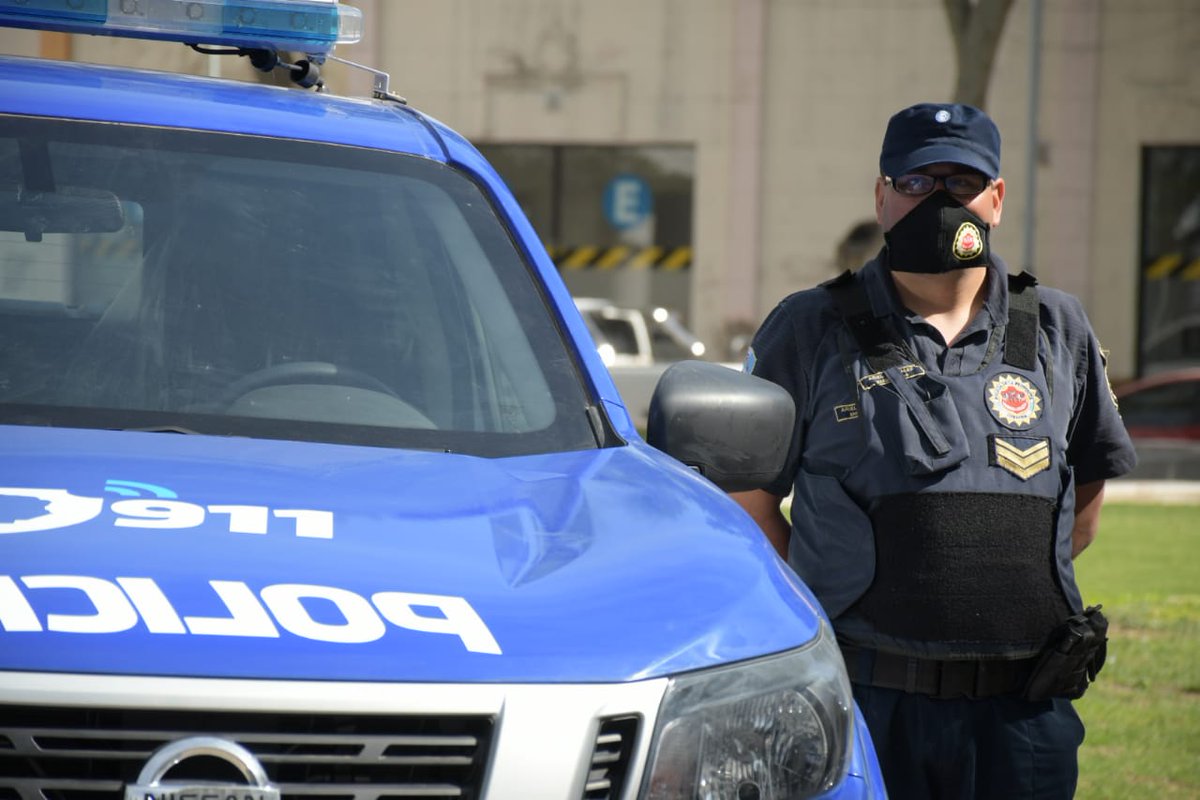 En la localidad de #Unquillo, un aprehendido a quien se le secuestró una hidrolavadora y dos ventiladores, entre otras pertenencias. Dichos elementos habrían sido sustraídos del patio de un domicilio del sector, tras provocar un daño en el cerco perimetral. #DttoXIII