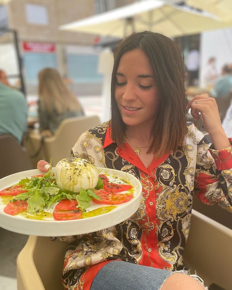 Burrata de leche cruda, esta pasando si, y lo mejor es que la gente cree y apuesta por ello. #quesommelier