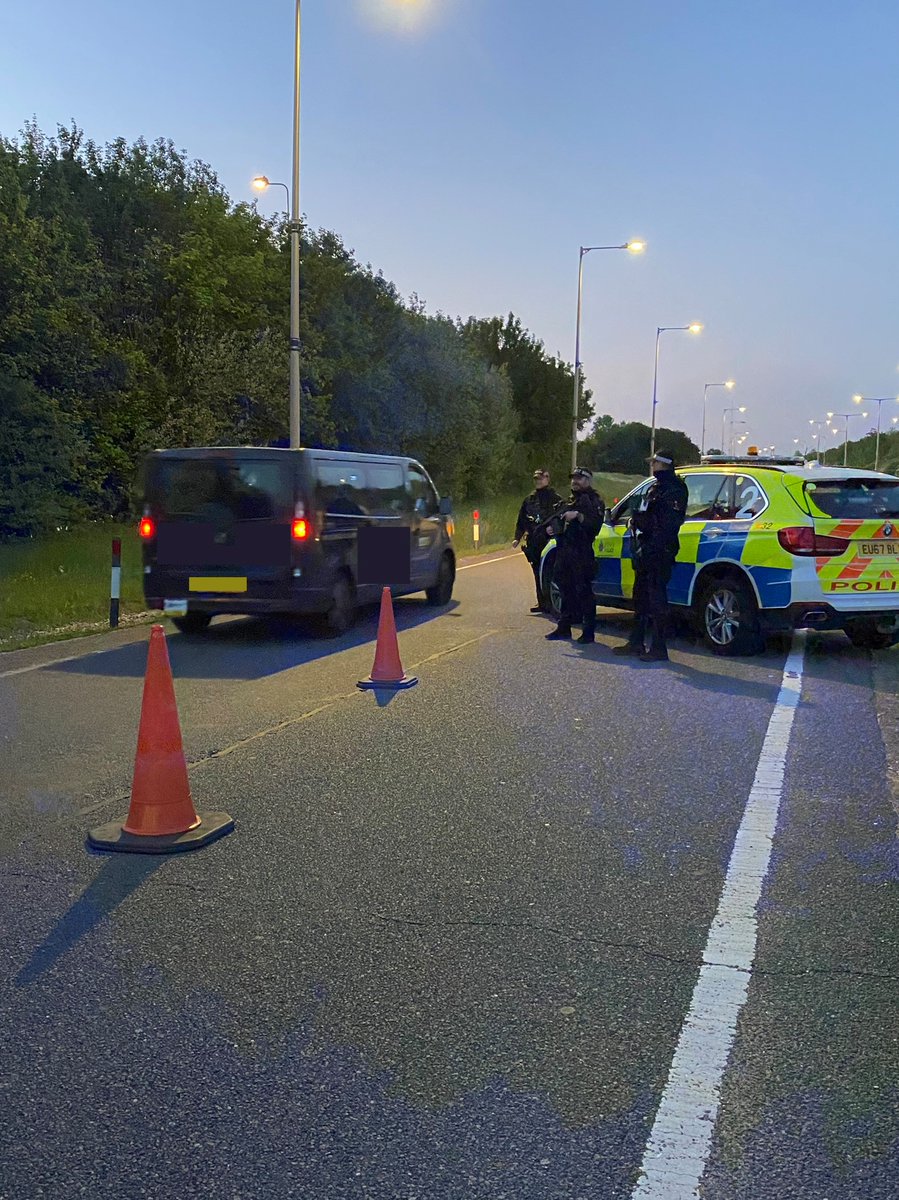 EssexPoliceSTN's tweet photo. Our #StanstedFirearmsTeam at @STN_Airport
routinely conduct armed road checks around the airport. Say Hi we aren't as scary as we look!
#ProtectingAndServingEssex
#StaySafeEssex
#WeAreLookingOutForYou
#SlowDownSaveLives
#IsTheHighWorthTheLow
#SecureProtectPrevent
#CrimePrevention https://t.co/yya7bcdQqk