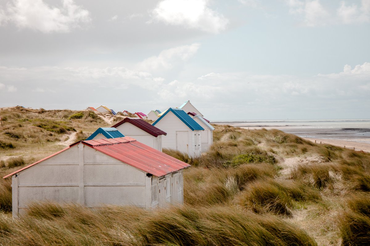 NOUVEL ARTICLE | COUTANCES 💙🌈

Pour le plaisir des 👀 quelques photos des cabines aux toits pastel de Gouville-sur-Mer ; un arrêt incontournable à voir près de <a href="/OT_Coutances/">Coutances Tourisme</a> 

L'article pour préparer vos vacances est à retrouver ici : bit.ly/3c7f4b0 
@MancheTourisme