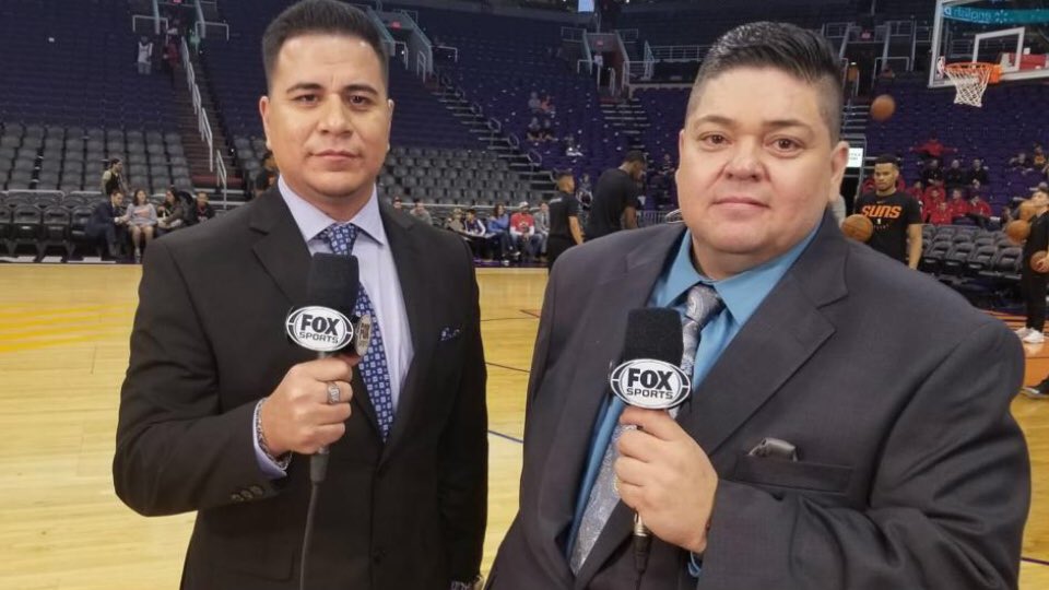 NBAdictosRC's tweet image. Cap.324! Especial #WeAreTheValley con @Arturo8aoficial directamente desde Phoenix para hablar de la eliminatoria entre @Suns y @Lakers 
#FabCoach y acabamos analizando el resto de series.
En Ivoox,Itunes,Spotify,IG,Youtube y Twitch!
ivoox.com/nbadictos-cap-…