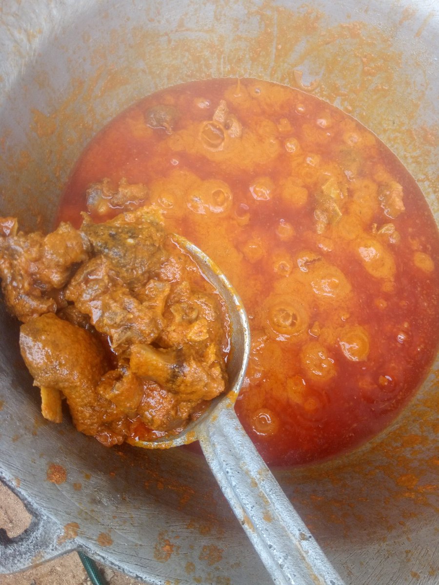 Mot_honey's tweet photo. What do you like to eat with your plain beef stew?

Me: Anything goes😀 https://t.co/AMjr2ahCdy