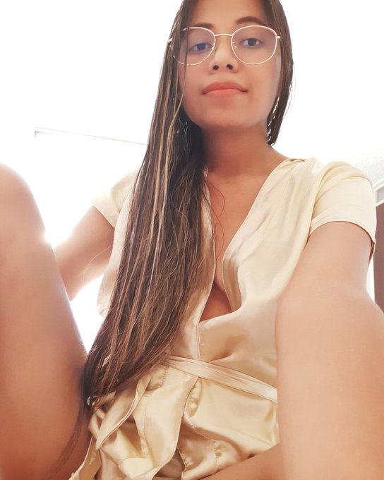 come and see my new content😝😝😝😝https://t.co/JCGw8ZYjpJ https://t.co/8S8oPLjKH6