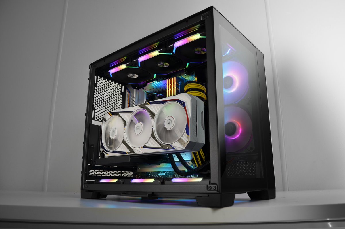 GoodGamingPC's tweet photo. @JezyTech @GlobalLianli In black for you :) https://t.co/iXaalZI8eK