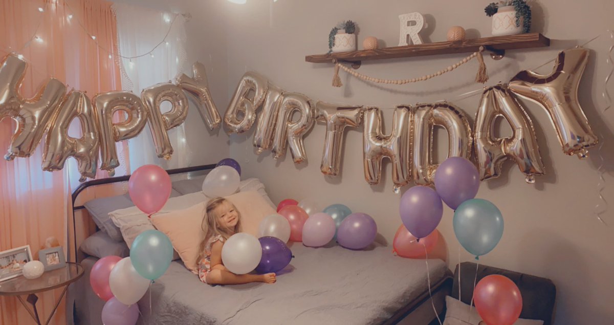AlyssaAnn1127's tweet photo. Reagan is THREE today! The best three years of my life! Happy birthday my sweet girl! 🎉💕 https://t.co/68NE1wTgFK