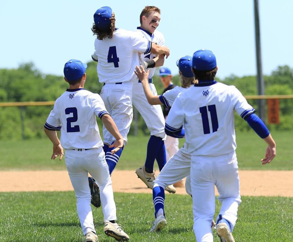 WVBatCats's tweet photo. Proud of this team!  This group has worked hard all season!  

Thanks @CarlaMartin74 for capturing their spirit today with these photos! https://t.co/viTfmlC3oZ