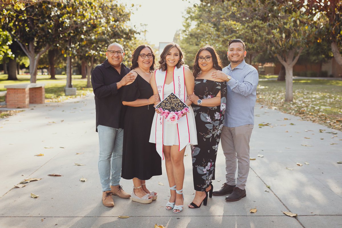 _talejo's tweet image. Para mi familia que llegaron sin nada y me lo dieron todo. Esto es para ellos. 

#csun2021