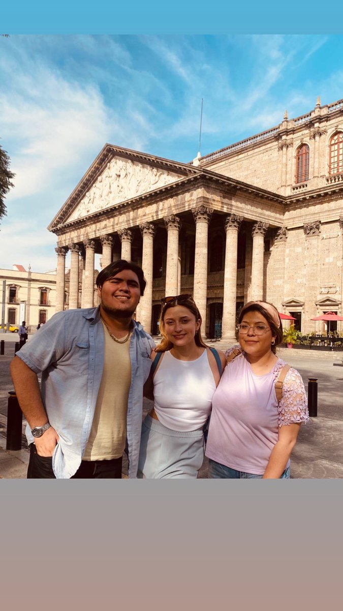 E_CR19's tweet photo. Me acuerdo lo que lloré cuando la Ana se fue a Guadalajara, creímos que ya no nos veríamos, pero la verdad, solo sirvió para que creciera la amistad ☺️ https://t.co/cuvelCgBuG