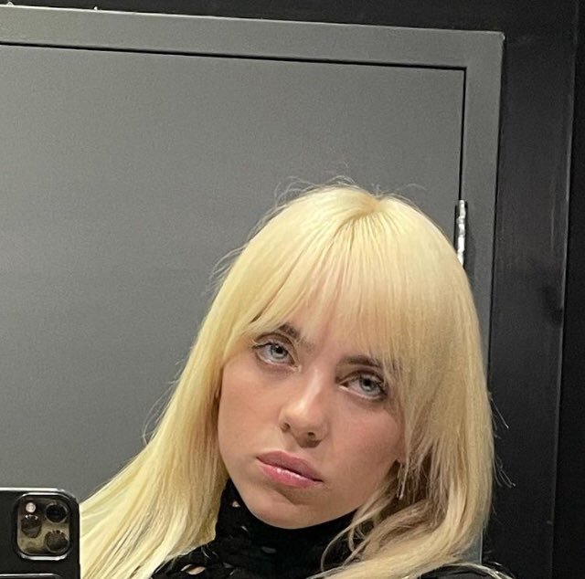 feelikeaghost_'s tweet photo. billie lost cause https://t.co/6nXEd95yug