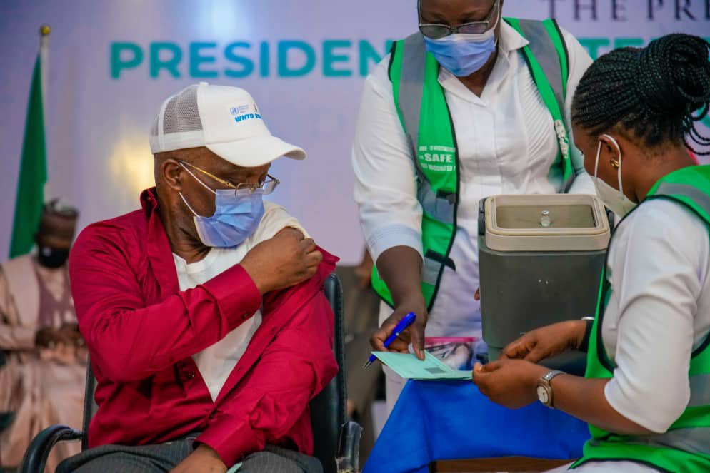 Today I received my 2nd dose of the Astra Zeneca covid-19 vaccine and now fully vaccinated. This will not stop me from wearing my mask, maintaining physical distancing and ensuring regular hand hygiene until everyone is safe <a href="/WHONigeria/">WHO Nigeria</a> <a href="/NphcdaNG/">NPHCDA</a>