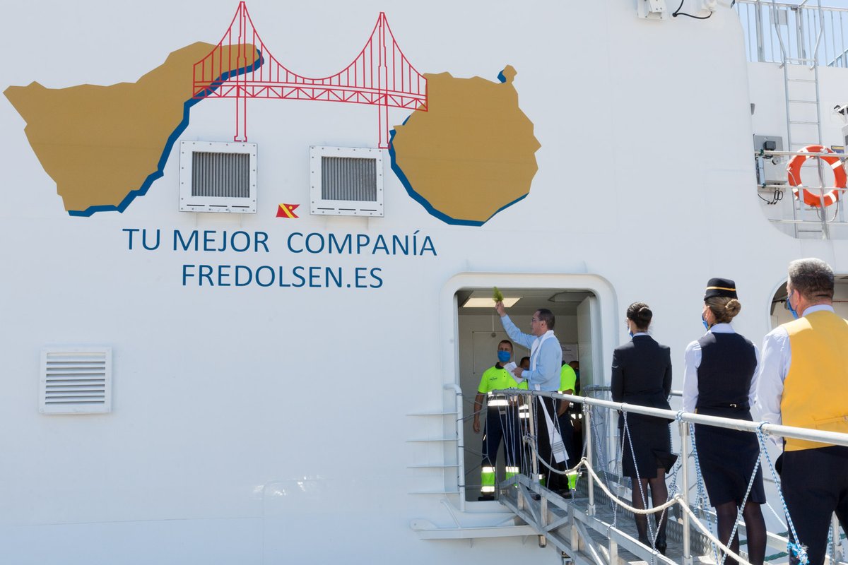 · <a href="/FOexpress/">Fred. Olsen Express</a> celebra el acto de amadrinamiento del Bajamar Express. Ha trasladado más de 235.000 pasajeros desde que empezó a operar entre Gran Canaria y Tenerife en verano de 2020. El acto se celebró en el Puerto de Santa Cruz de Tenerife.

#Travel #Viajar