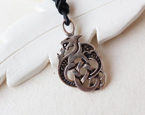 SevenkeysE's tweet photo. Dragon Mens Pendant, men https://t.co/JoYHGXtQnw via @EtsySocial #etsyshop #etsy #etsyshop #valentinedaygift #birthdaygift #Weirdgift https://t.co/eTKh3NtkZv