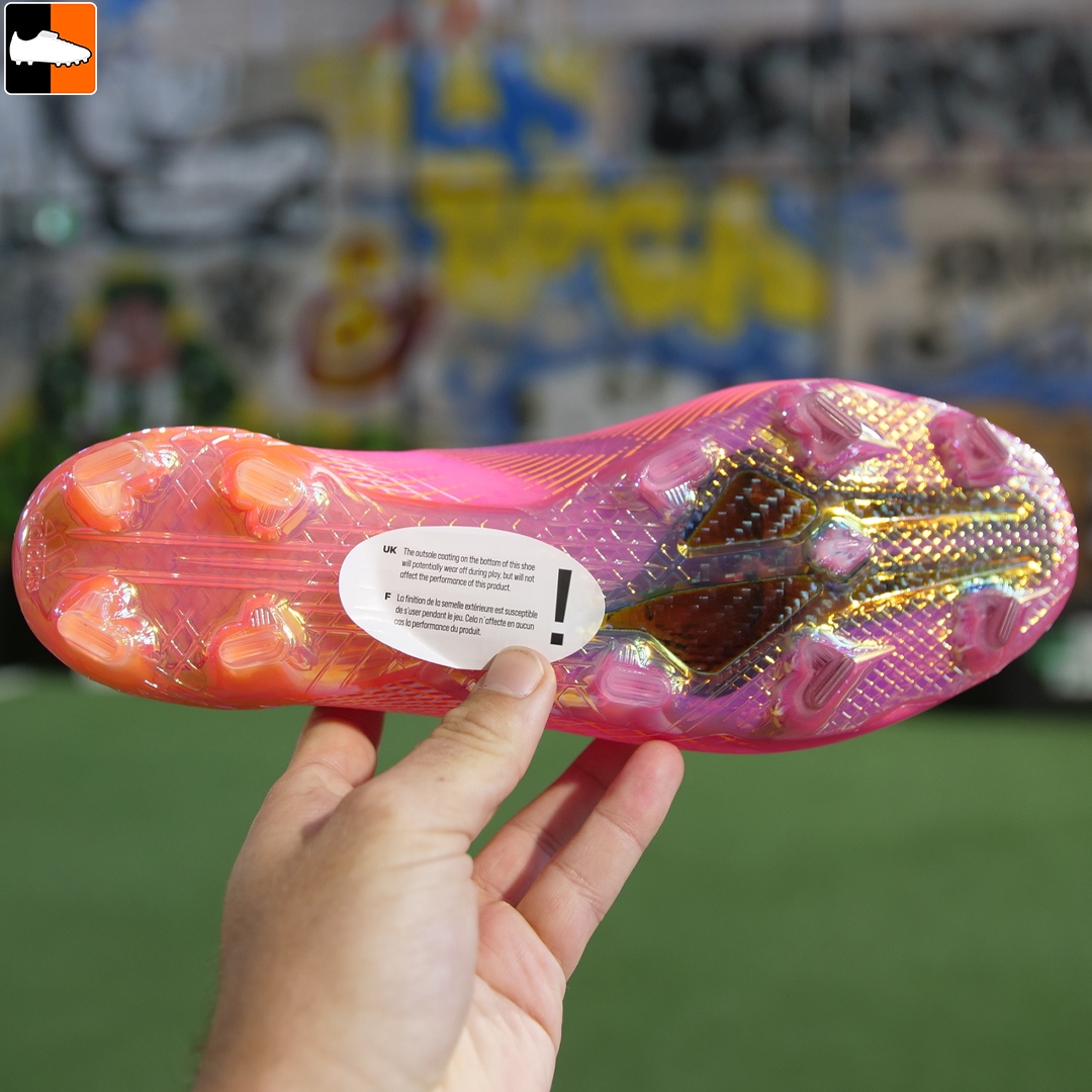 Football_Boots's tweet photo. Feeling out the pink upper, orange heel counter, and glossy soleplate of the Superspectral X Ghosteds!
-
How do you like the look of these adidas speed boots?
-
#footballboots #soccercleats #adidasfootball #superspectral #xghosted https://t.co/g8sXQOYH7v