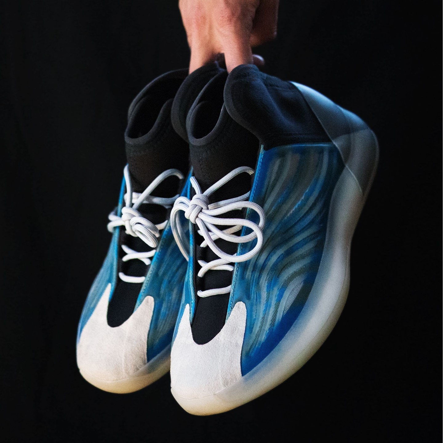 LACES.SUPPLY on Twitter: ROPE LACES IN WHITE +⠀⠀ YEEZY QNTM FROZEN BLUE  🔵⠀ GET YOURS NOW ON https://t.co/ly89JyWQhR. LINK IN BIO 🌎  https://t.co/U5r28Cziuu / X
