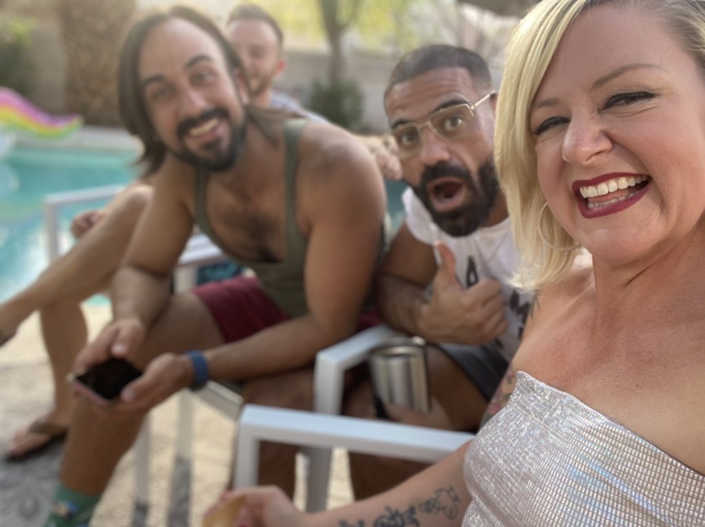 1 pic. Grabby gay porn awards viewing party w our sexy vegas crew! ?? @WhamBam_Studios @rickylark1n @BrianBondsXXX