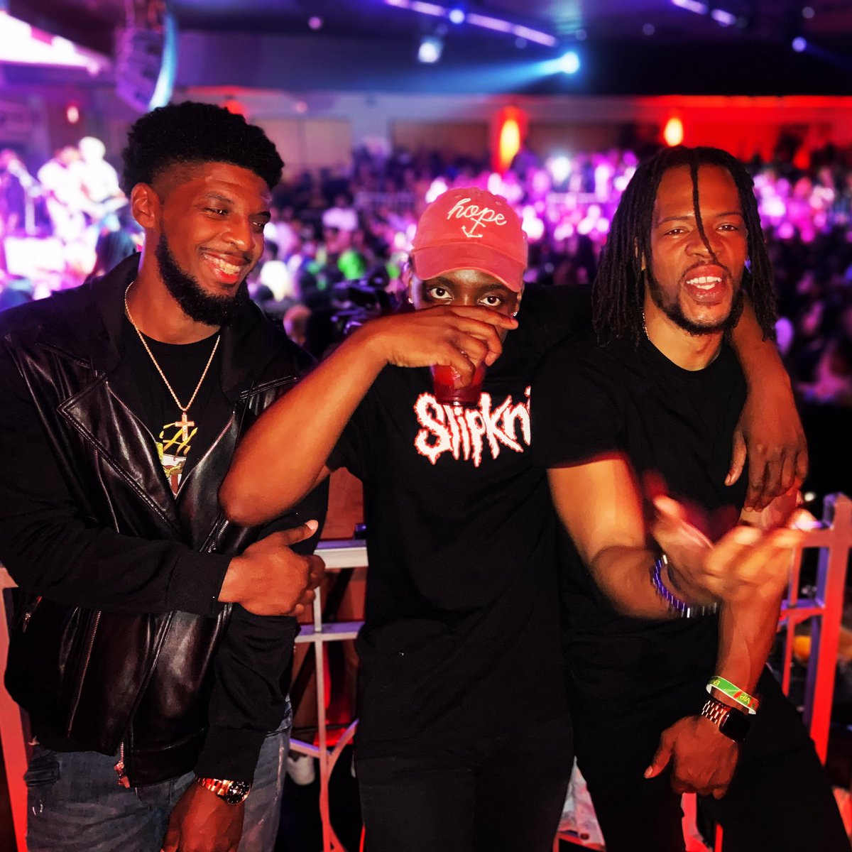 _iamwood's tweet photo. Solid as fucking rock @Shoot__TheJ #Brodas 🖤🤙🏽💯 https://t.co/13rjjF4bEk