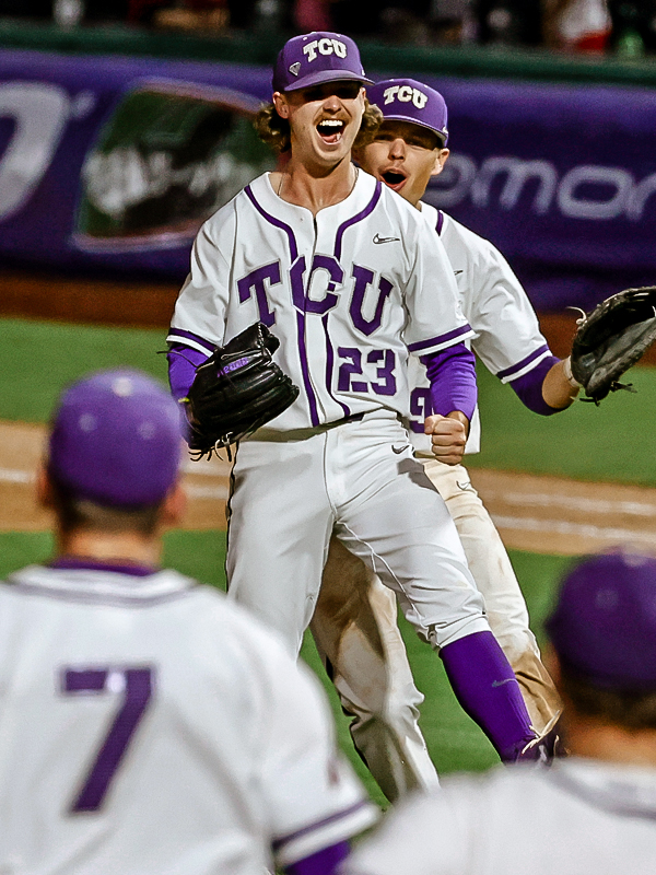 TCU_Athletics's tweet photo. A packed Lupton Stadium in the postseason?

Yes, please. 😍 https://t.co/KqX95e6c0j