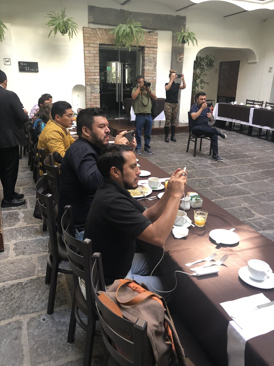 Cirilo_Salas51's tweet photo. Agradezco a mis amigos de los medios de comunicación por la cobertura al mensaje que desde Redes Sociales Progresistas damos a favor del #Distrito9 

🗳️Tu voto es tu voz. 
#VotaRSP #JuntosAdelante 
#SanarAMéxico https://t.co/xOelYjEnXQ