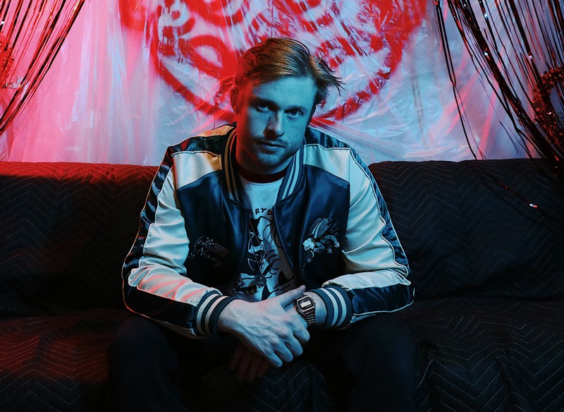 StarryMag's tweet photo. .@jake_hays chats exclusively with Editor @NotYerAvgChick about recent single #Overcomplicated at https://t.co/VHadyXQHT3! #newmusic #musician #horror https://t.co/PR5jNIpLXK