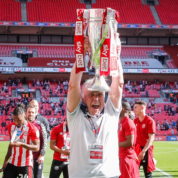 BrentfordFC's tweet photo. 🥰 This is the picture

#BrentfordFC #BeeTogether 💪 https://t.co/tg3FjjIy6a