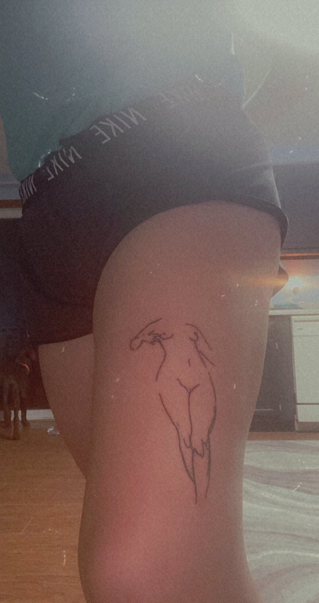 its_honor_'s tweet photo. four new tattoos just doesn’t feel like enough 😻 https://t.co/4dThtFsOhB
