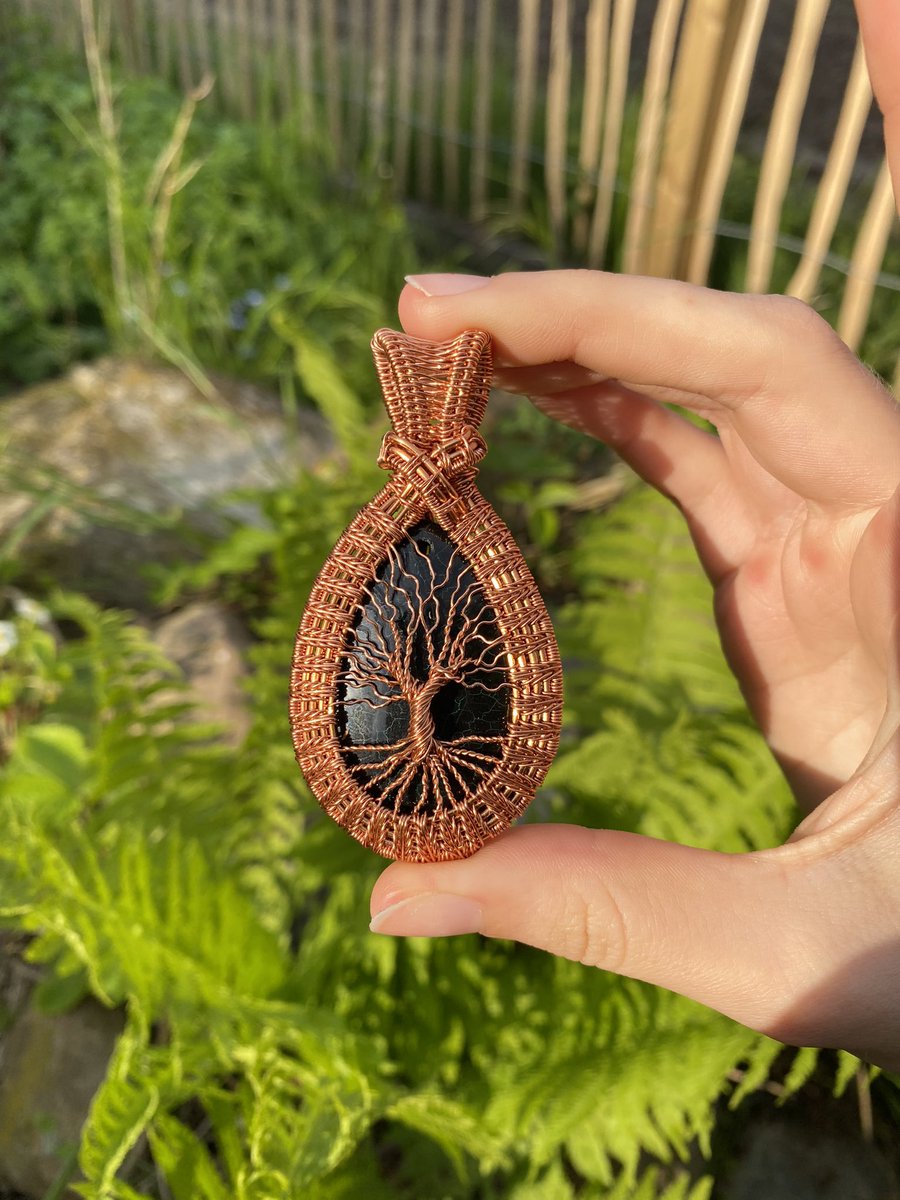craftedbyflake's tweet photo. Such a big tree of life pendant, maybe the biggest pendant I ever made!
#wirewrapping #wirewrap #wirewrappedjewelry #wirewrappedcrystals #handmadejewelry #handmade #jewelry #jewelrydesign #wirewrappedstones #art #necklace #pendant #wirewrappedpendant #copper #handcraftedjewelry https://t.co/J9lyz4ql4V