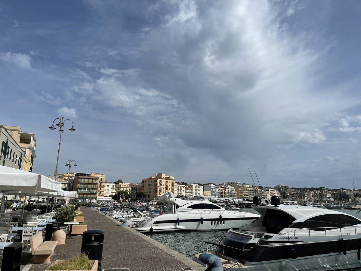 ritagara83's tweet image. #anziovibes