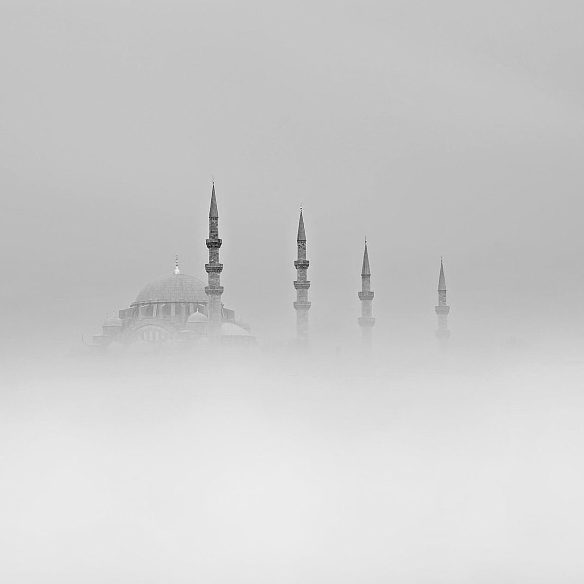 MimarrSinan's tweet photo. varsa bir eşi bırakırız bu işi. https://t.co/0uoRWYx04E