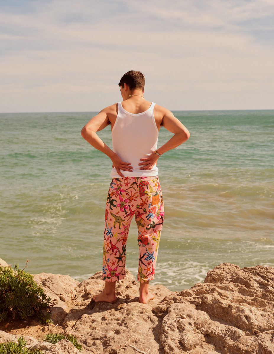 ManElevated's tweet image. GOLDEN — out tomorrow! 

Don’t miss our all-new Summer 2021 Issue out June 1 only at manofmetropolis.com 

#ManOfMetropolis