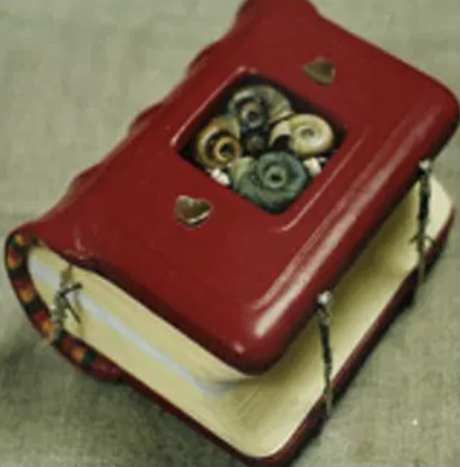 To continue our celebration of ten years of Turn the Page, and the last of 2014, the work of Jean Mould-Hart, Mary Down, Jane Glynn and Anna Yevtukh-Squire #anthology #ttp #norwichprintmuseum #bookart