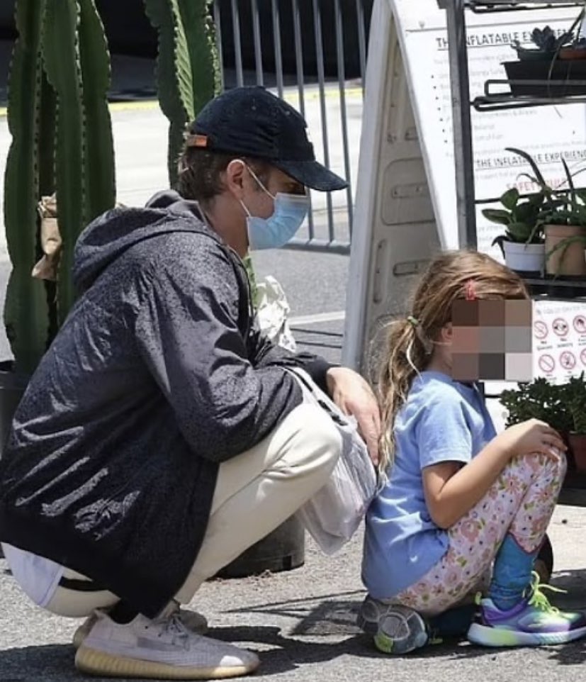 FuzzyHayden's tweet photo. (May 30, 2021): Hayden and his daughter Briar out in LA💙 https://t.co/8eYNrBnVFT