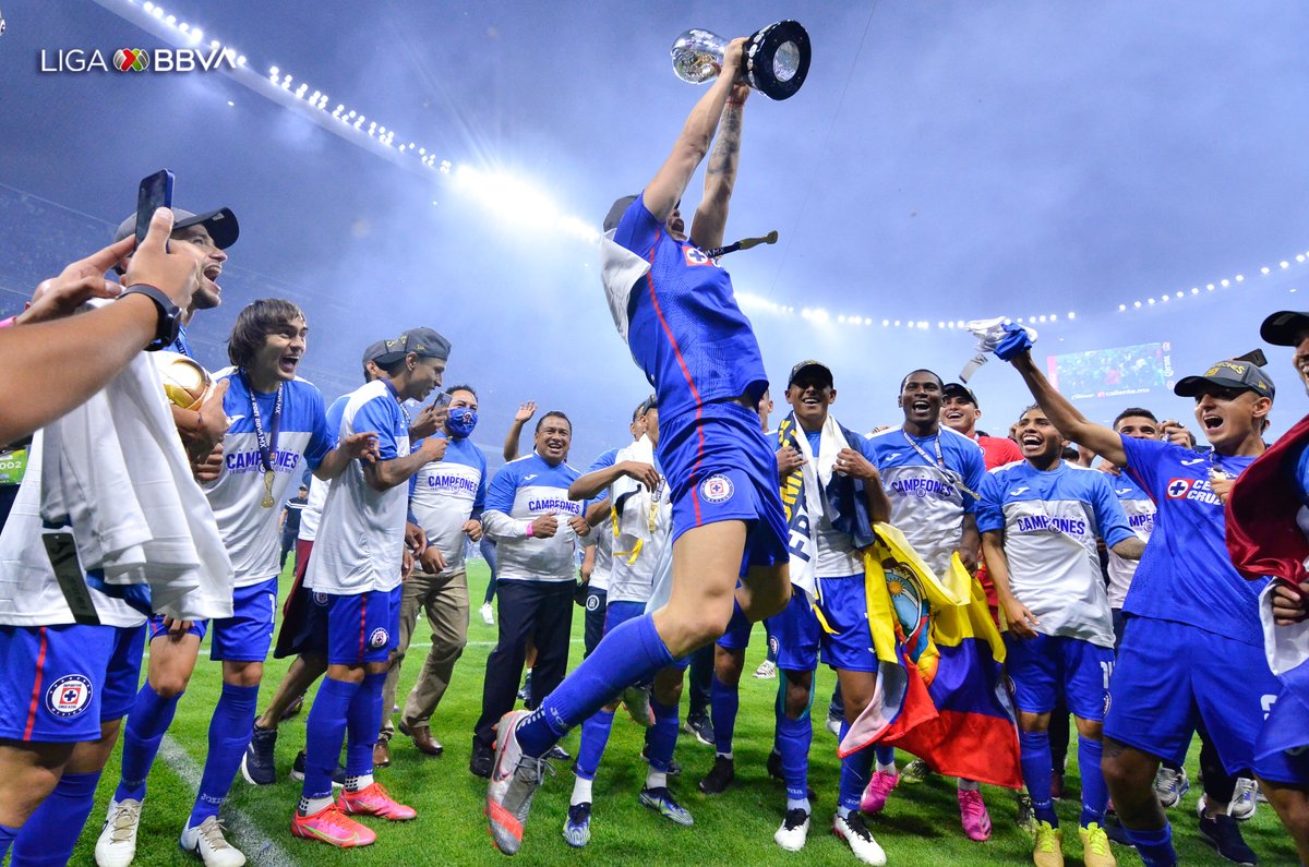 LigaBBVAMX's tweet photo. POV: Eres campeón de la #LigaBBVAMX 

@CruzAzul 🤩🏆 https://t.co/2hd2UPKfH5