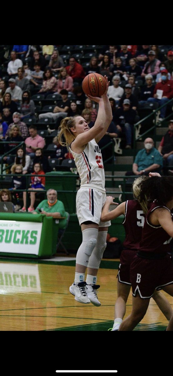 clairegrahham's tweet photo. Extremely blessed to receive an offer to play at @LCUWomensBball. National champions and a very successful program. @Platinumbball https://t.co/X3hfjUUV8i
