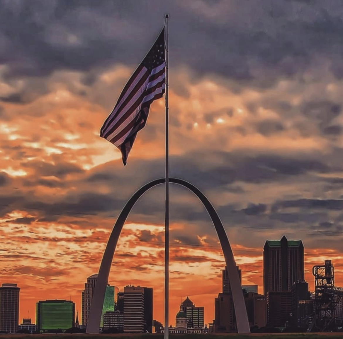 Honoring all who served this #MemorialDay. ⚜️ 🇺🇸