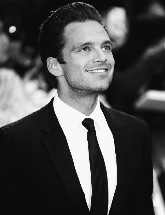 ArchivesSeb's tweet image. Welcome to @ArchivesSeb⁺✧.

❝ Your daily dose of the romanian-american actor, Sebastian Stan ❞