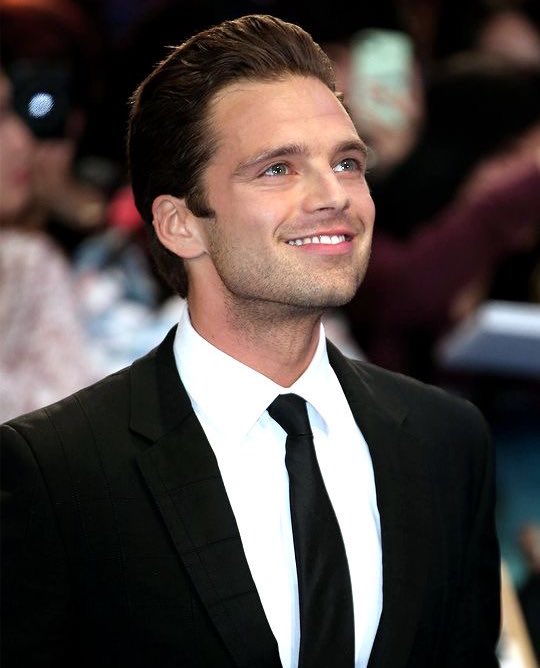 ArchivesSeb's tweet image. Welcome to @ArchivesSeb⁺✧.

❝ Your daily dose of the romanian-american actor, Sebastian Stan ❞