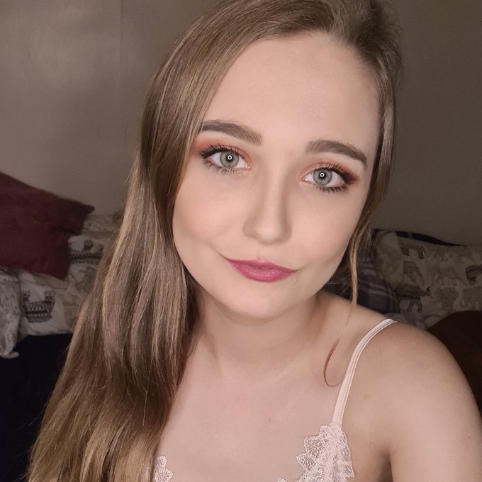 TW Pornstars - Grace Lowdie 🔞. The latest pictures and videos from