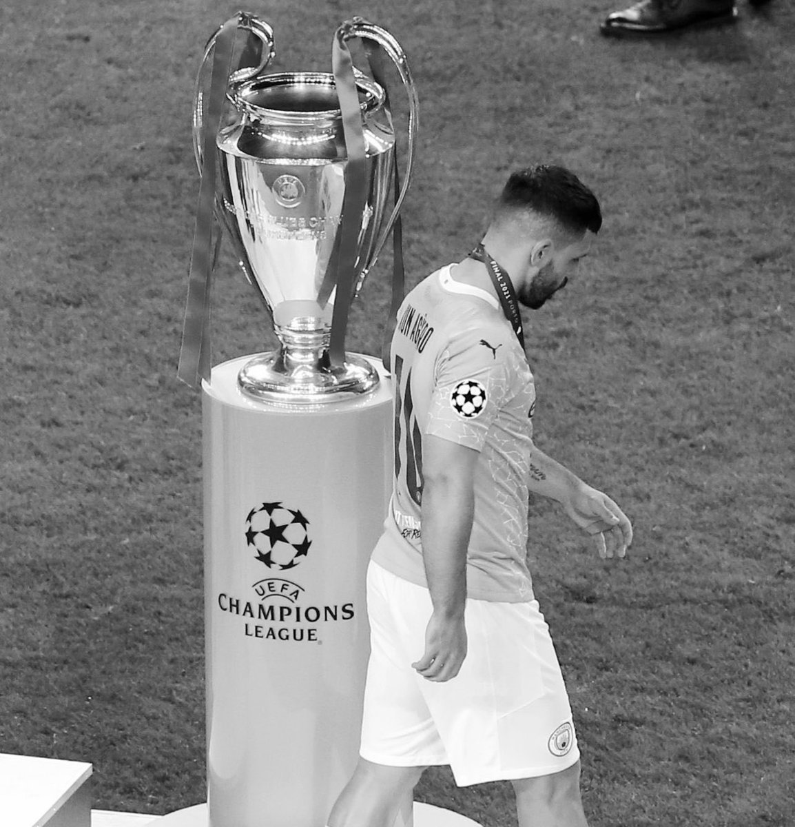 KI5UI's tweet photo. سنحيا بعد كربتنا ربيعاً
كأننا لم نذق بالأمسِ مراً https://t.co/MA2Stxxwua