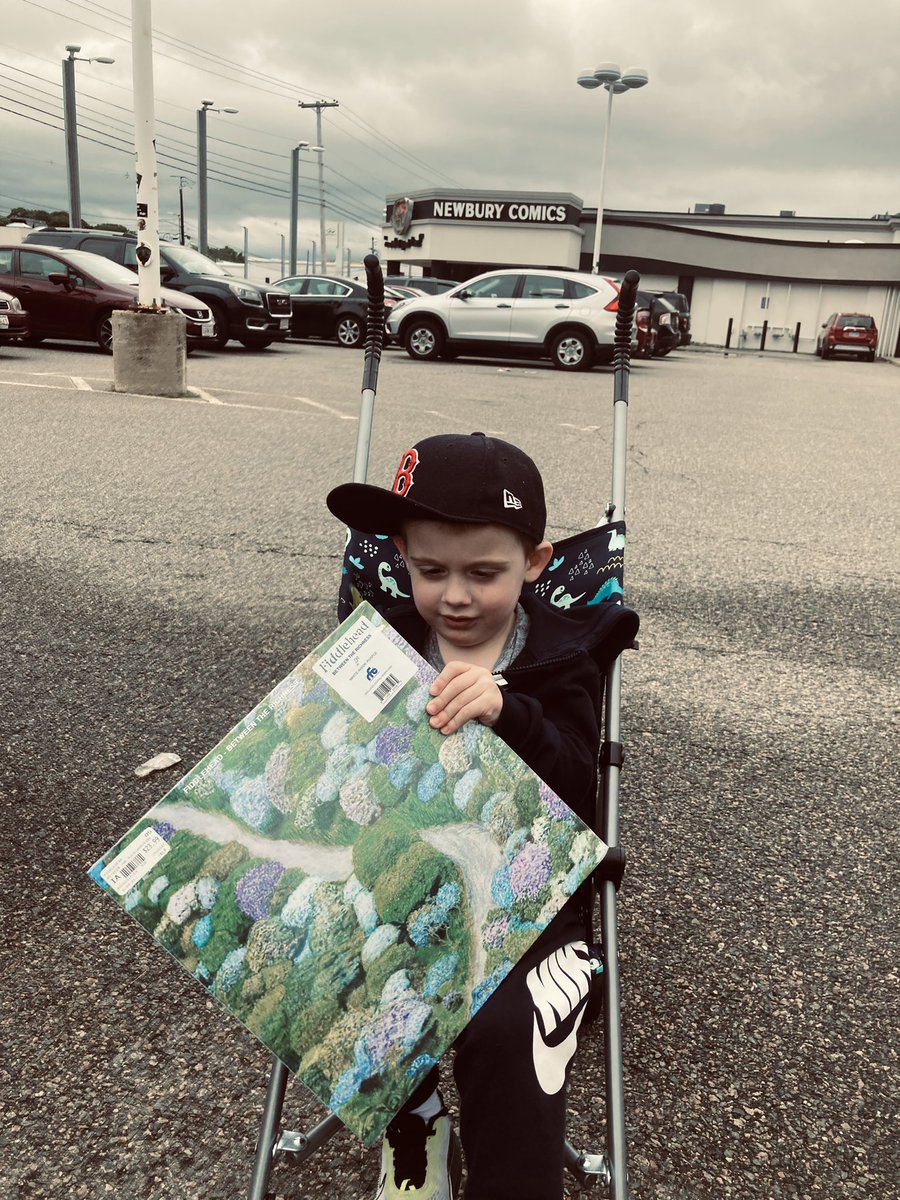 Here is my son leaving <a href="/newburycomics/">Newbury Comics</a> with his first ever #vinyl! He chose this beautiful white &amp; purple variant of the new #fiddlehead album out now on <a href="/rfcrecords/">Run For Cover</a> he’s a punk just like his dad 🖤